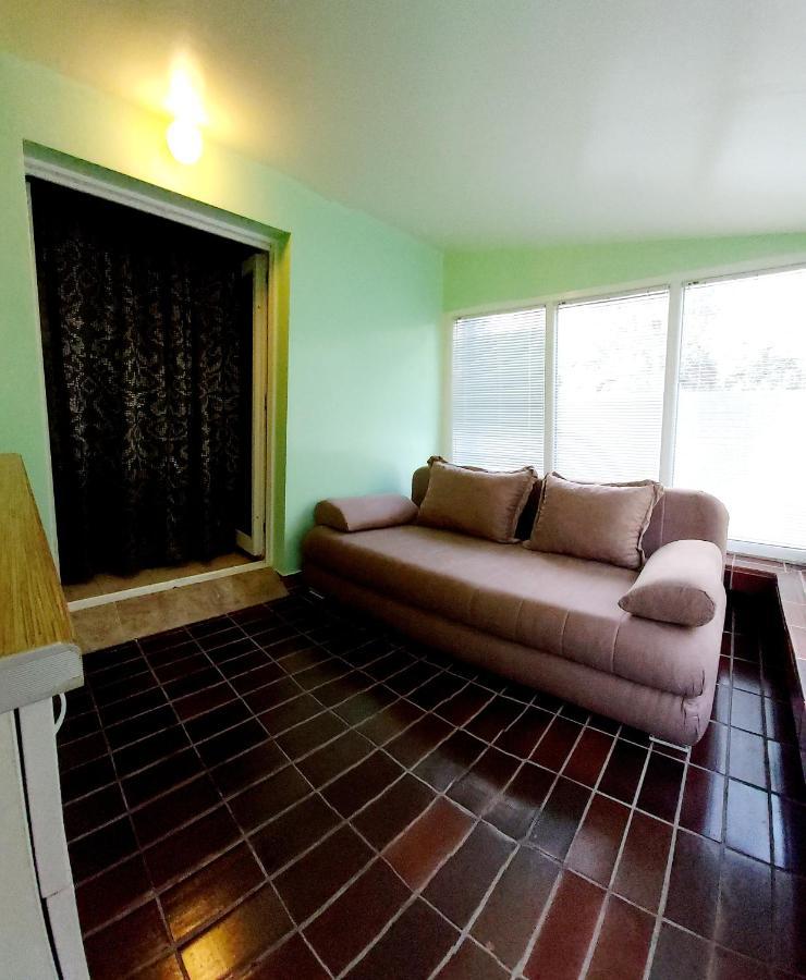 Apartment Bravo