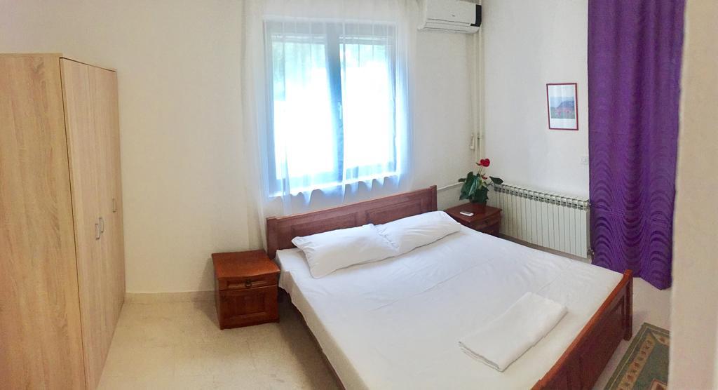 Apartment Bravo *